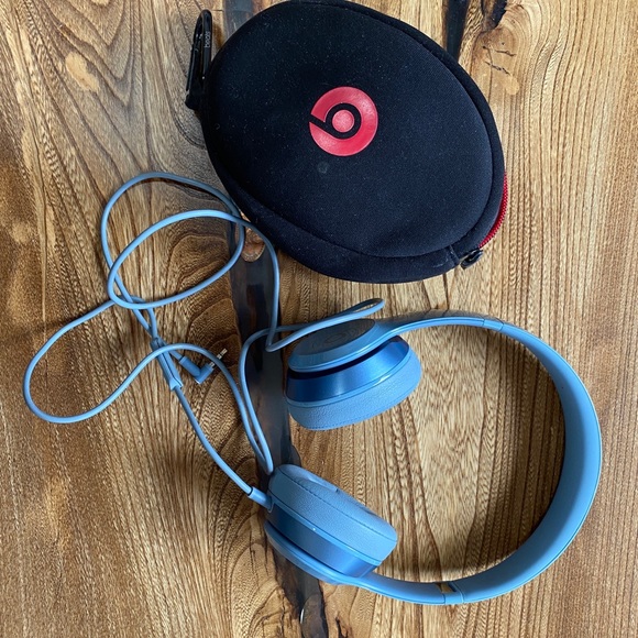 Beats solo 2 headphones - Picture 1 of 2